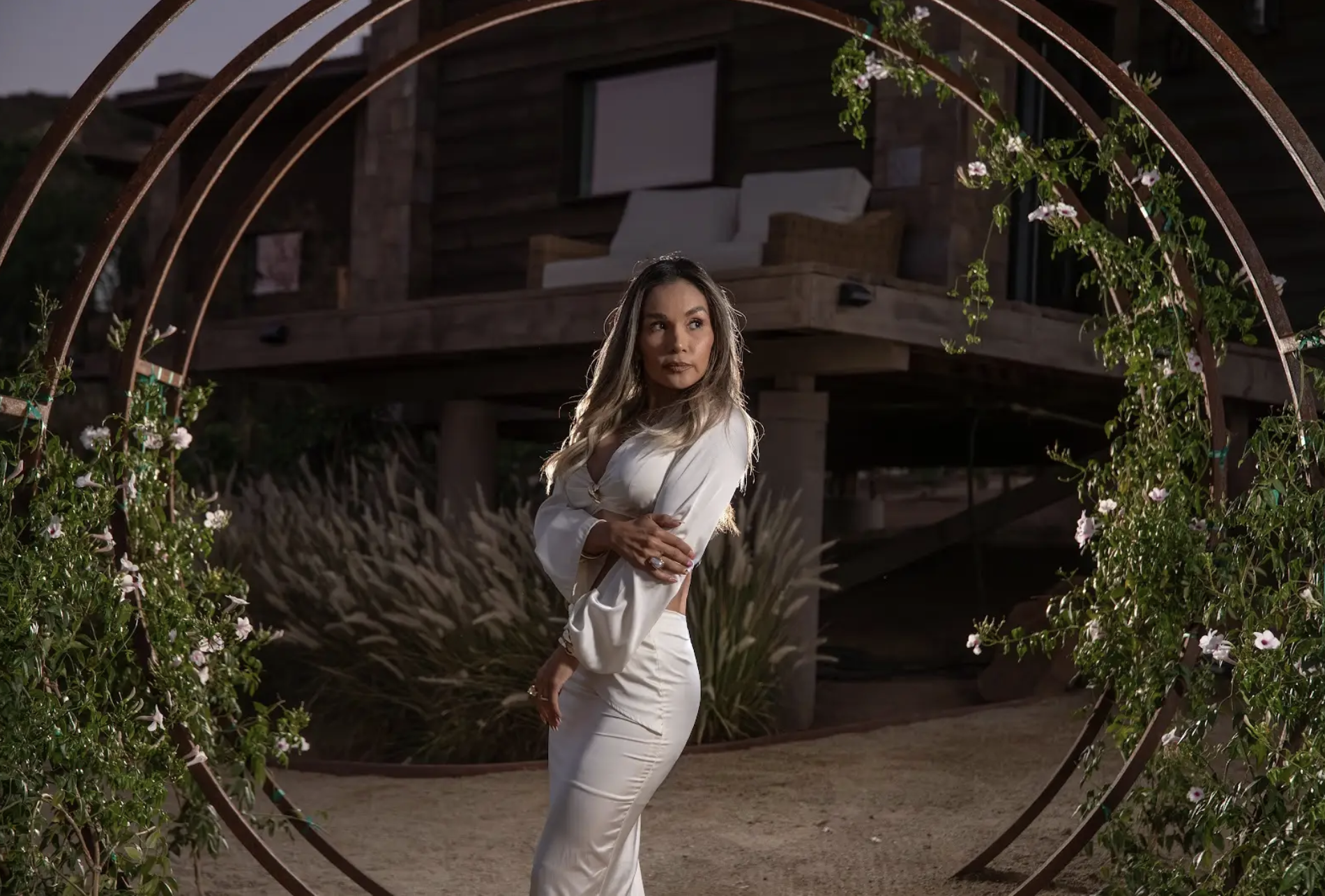 Female guest enjoying her stay at O2 Resort Valle de Guadalupe surrounded by the scenic beauty of Baja California wine country