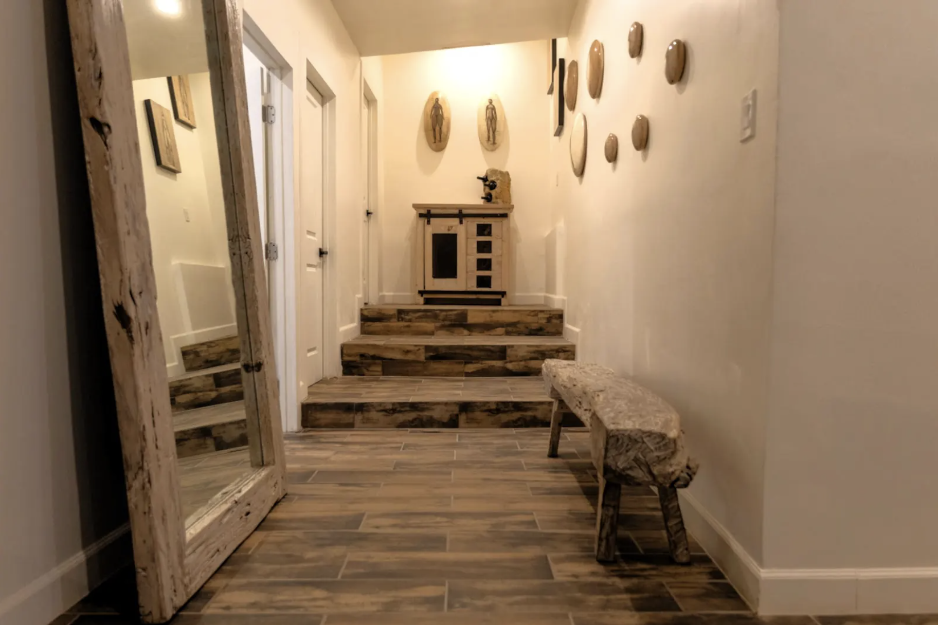 Entrance to O2 Resort Valle de Guadalupe featuring three steps and a stylish outdoor stool in Baja California wine country