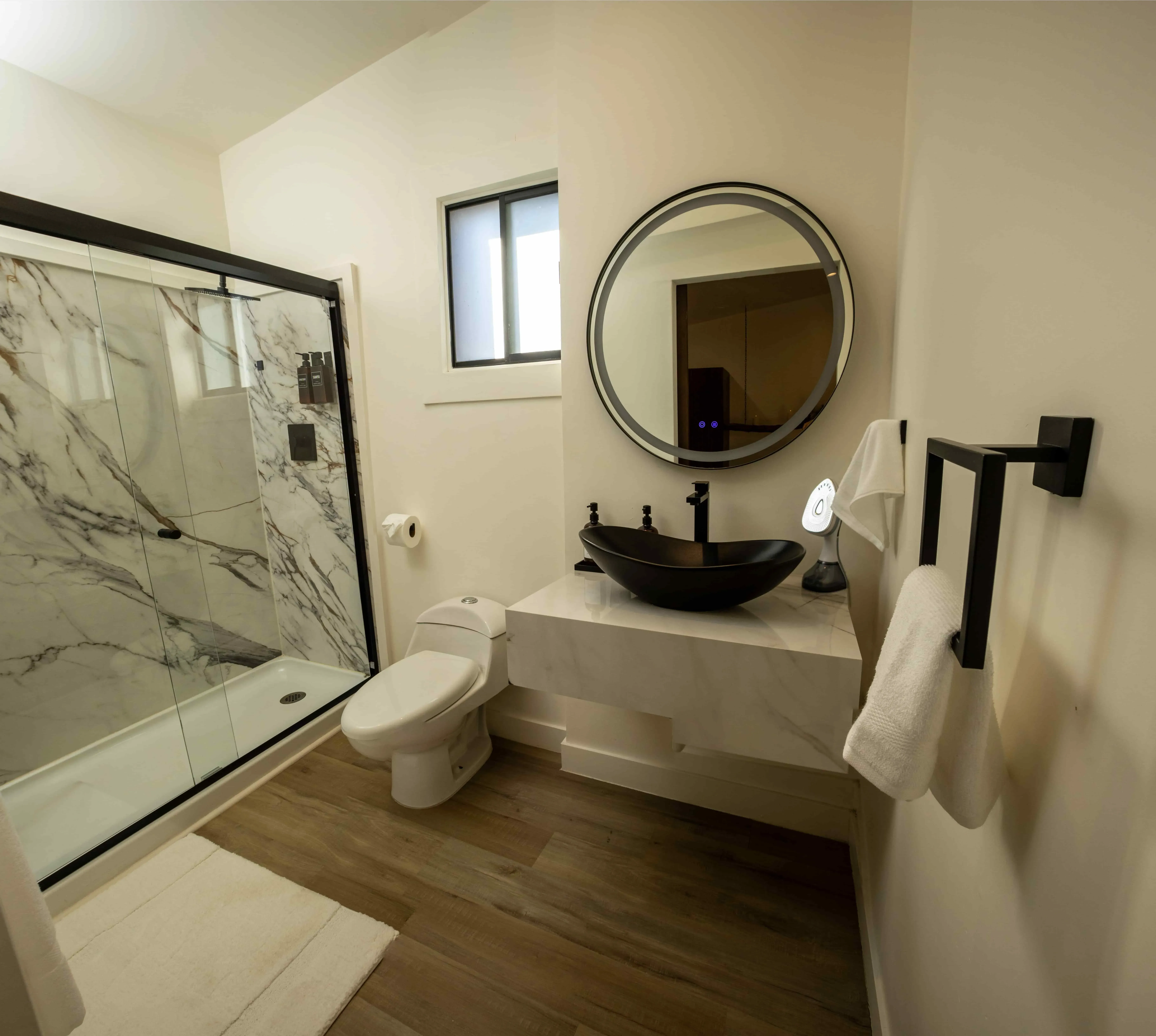 Luxury King Room at O2 Resort Valle de Guadalupe with modern interior