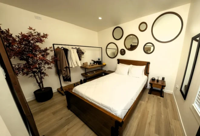 Comfortable Queen Room at O2 Resort Valle de Guadalupe for a relaxing stay
